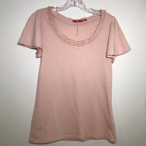 Elle Ruffle Scoop Neck Short Sleeve Shirt